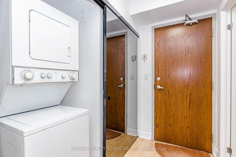 Photo 33 at 208 - 19 Avondale Avenue, Willowdale East, Toronto