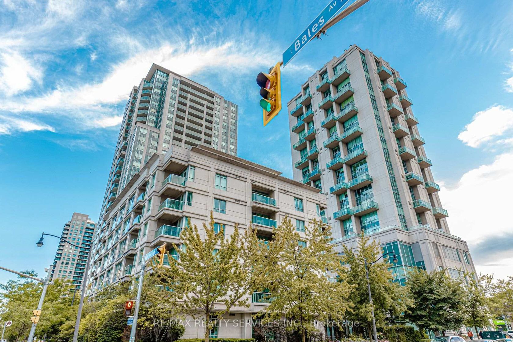 208 - 19 Avondale Avenue, Willowdale East, Toronto 