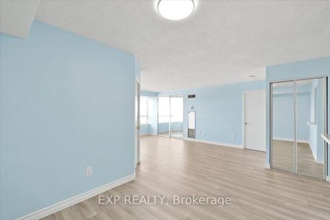 Photo 5 at 1927 - 3 Greystone Walk Drive N, Kennedy Park, Toronto