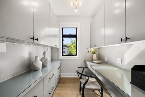 Photo 22 at 12 Millbank Avenue, Forest Hill South, Toronto