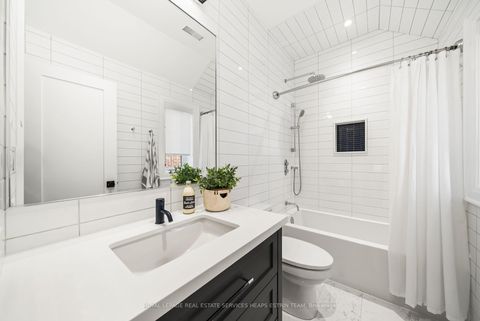 Photo 28 at 12 Millbank Avenue, Forest Hill South, Toronto