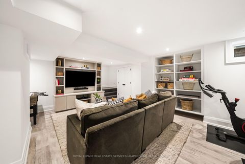 Photo 37 at 12 Millbank Avenue, Forest Hill South, Toronto