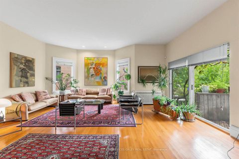Photo 3 at 105 Roxborough Street E, Moore Park, Toronto