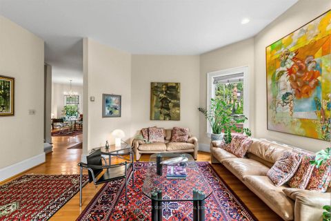 Photo 5 at 105 Roxborough Street E, Moore Park, Toronto
