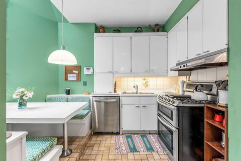 Photo 10 at 105 Roxborough Street E, Moore Park, Toronto