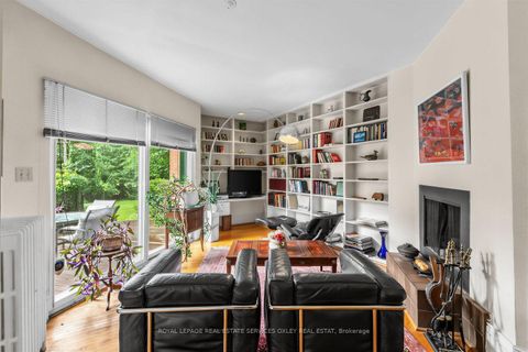 Photo 13 at 105 Roxborough Street E, Moore Park, Toronto
