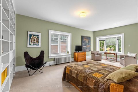 Photo 19 at 105 Roxborough Street E, Moore Park, Toronto