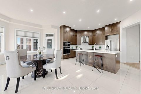 Photo 12 at 37 Scuffler Drive, Patterson, Vaughan