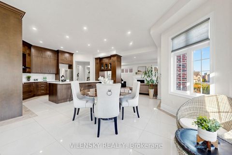 Photo 13 at 37 Scuffler Drive, Patterson, Vaughan