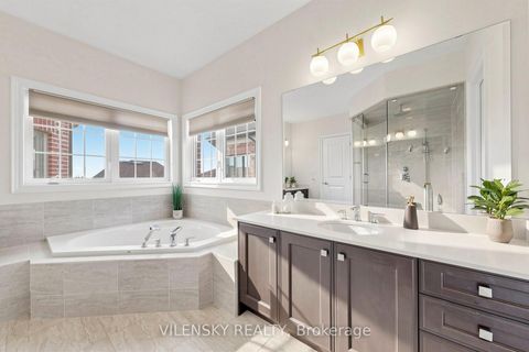 Photo 25 at 37 Scuffler Drive, Patterson, Vaughan