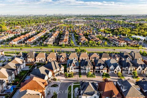 Photo 46 at 37 Scuffler Drive, Patterson, Vaughan