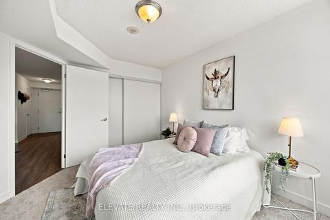 Photo 11 at 408 - 812 Lansdowne Avenue, Junction, Toronto