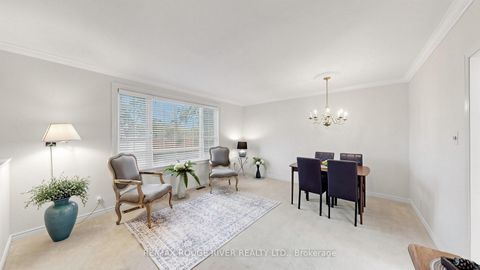 Photo 2 at 35 Southlawn Drive, L'Amoreaux, Toronto