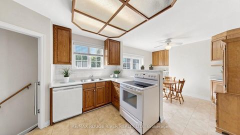 Photo 6 at 35 Southlawn Drive, L'Amoreaux, Toronto