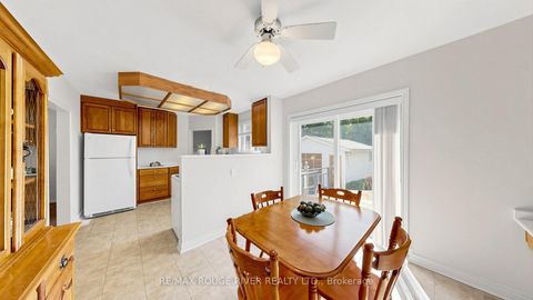 Photo 11 at 35 Southlawn Drive, L'Amoreaux, Toronto