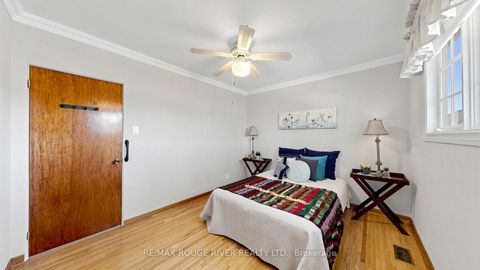 Photo 14 at 35 Southlawn Drive, L'Amoreaux, Toronto