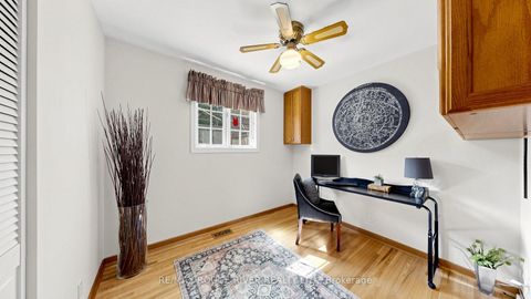 Photo 15 at 35 Southlawn Drive, L'Amoreaux, Toronto