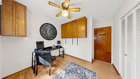 Photo 16 at 35 Southlawn Drive, L'Amoreaux, Toronto