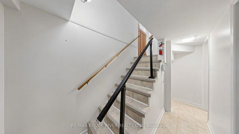 Photo 18 at 35 Southlawn Drive, L'Amoreaux, Toronto