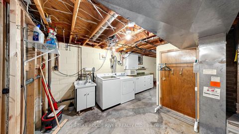 Photo 25 at 35 Southlawn Drive, L'Amoreaux, Toronto