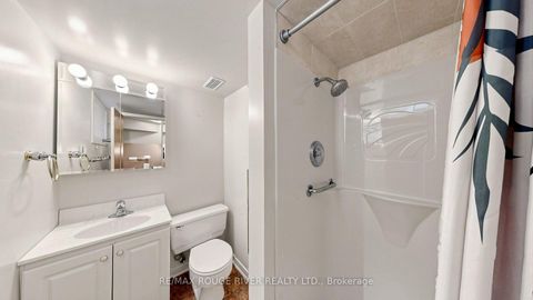Photo 26 at 35 Southlawn Drive, L'Amoreaux, Toronto