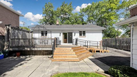 Photo 28 at 35 Southlawn Drive, L'Amoreaux, Toronto