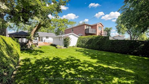Photo 31 at 35 Southlawn Drive, L'Amoreaux, Toronto