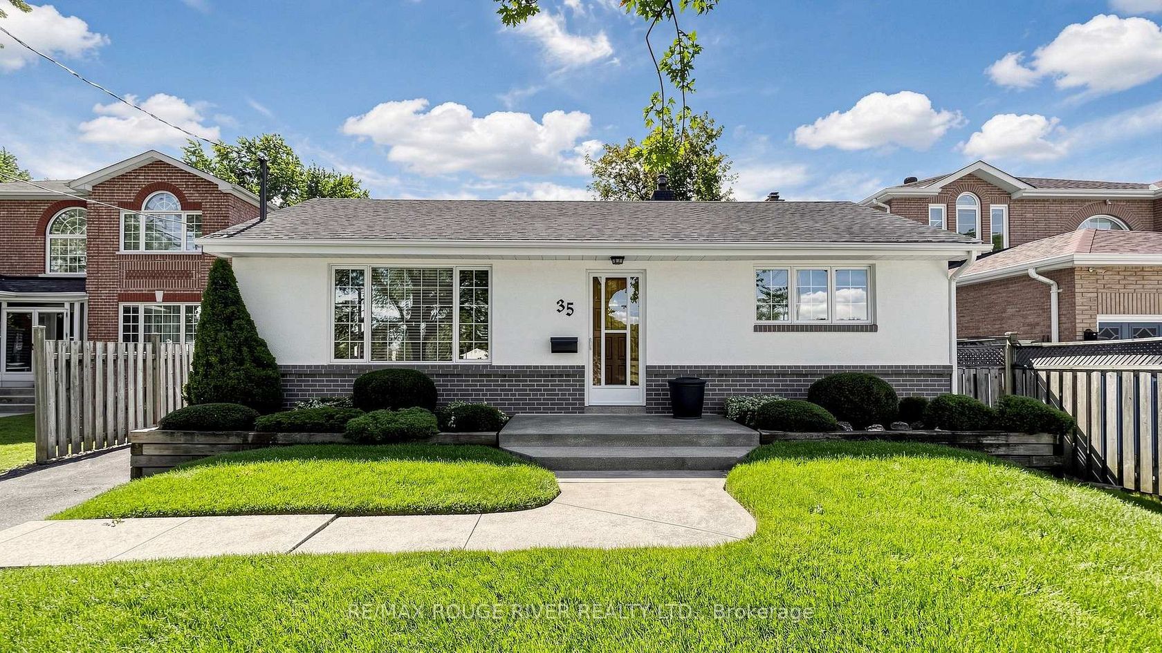35 Southlawn Drive, L'Amoreaux, Toronto 