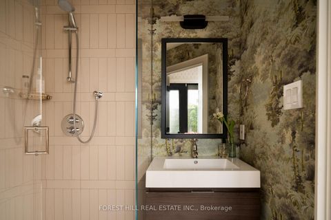 Photo 17 at 205 - 295 Davenport Road, Annex, Toronto