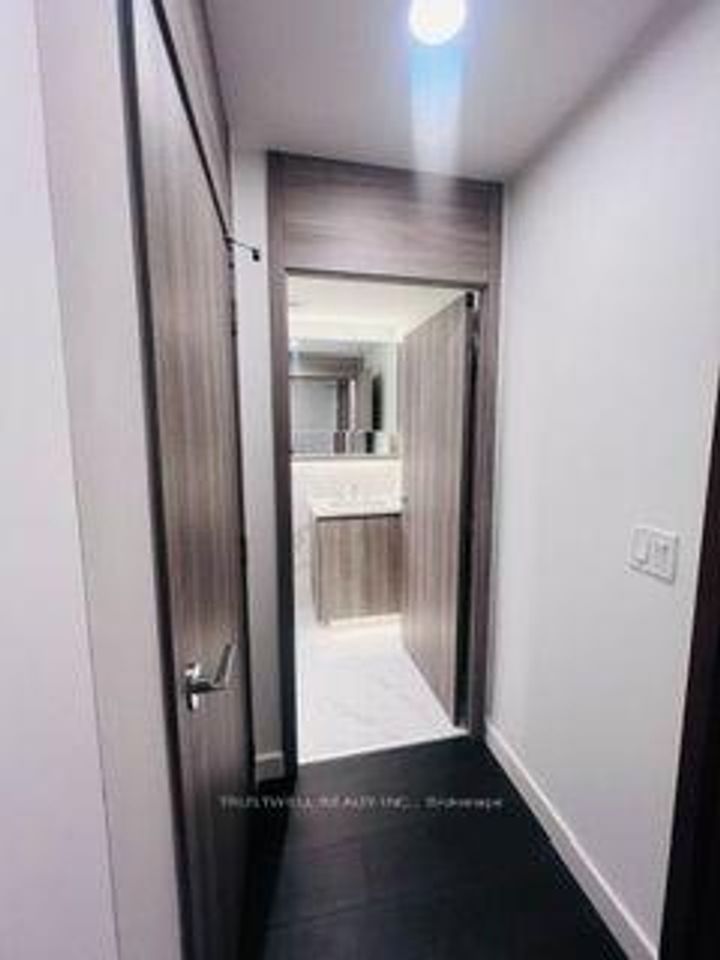 Photo 5 at 251 - 68 Esther Shiner Boulevard, Bayview Village, Toronto