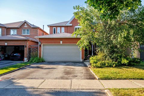 Photo 2 at 112 Mulholland Drive, Beverley Glen, Vaughan