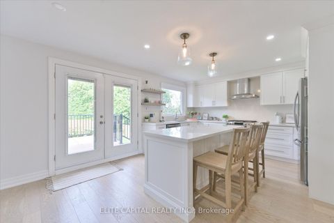 Photo 11 at 20 Raymore Drive, Humber Heights, Toronto
