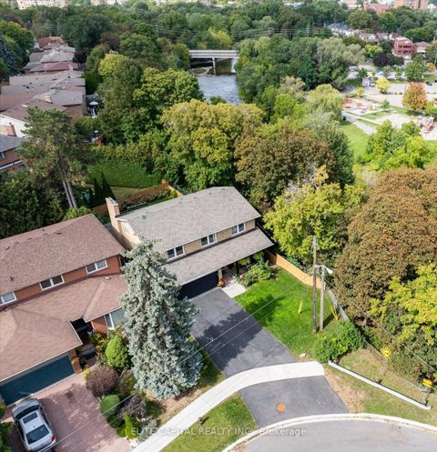 Photo 42 at 20 Raymore Drive, Humber Heights, Toronto