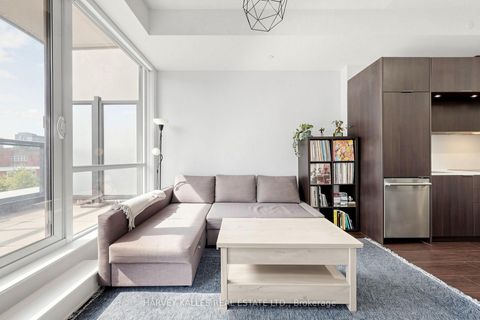 Photo 4 at 419 - 55 Regent Park Boulevard, Regent Park, Toronto