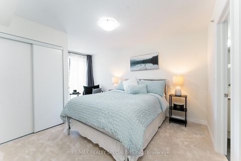 Photo 11 at 34 - 120 Twenty Fourth Street, Long Branch, Toronto