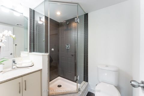 Photo 13 at 34 - 120 Twenty Fourth Street, Long Branch, Toronto