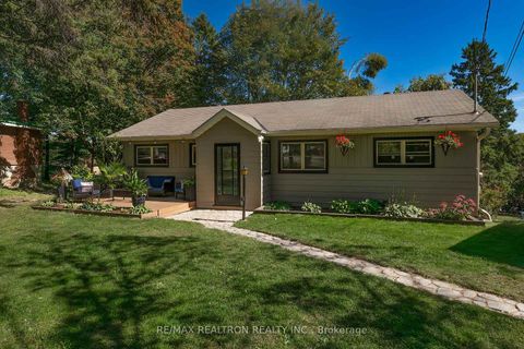 Photo 1 at 2010 Lea Road, Alcona, Innisfil