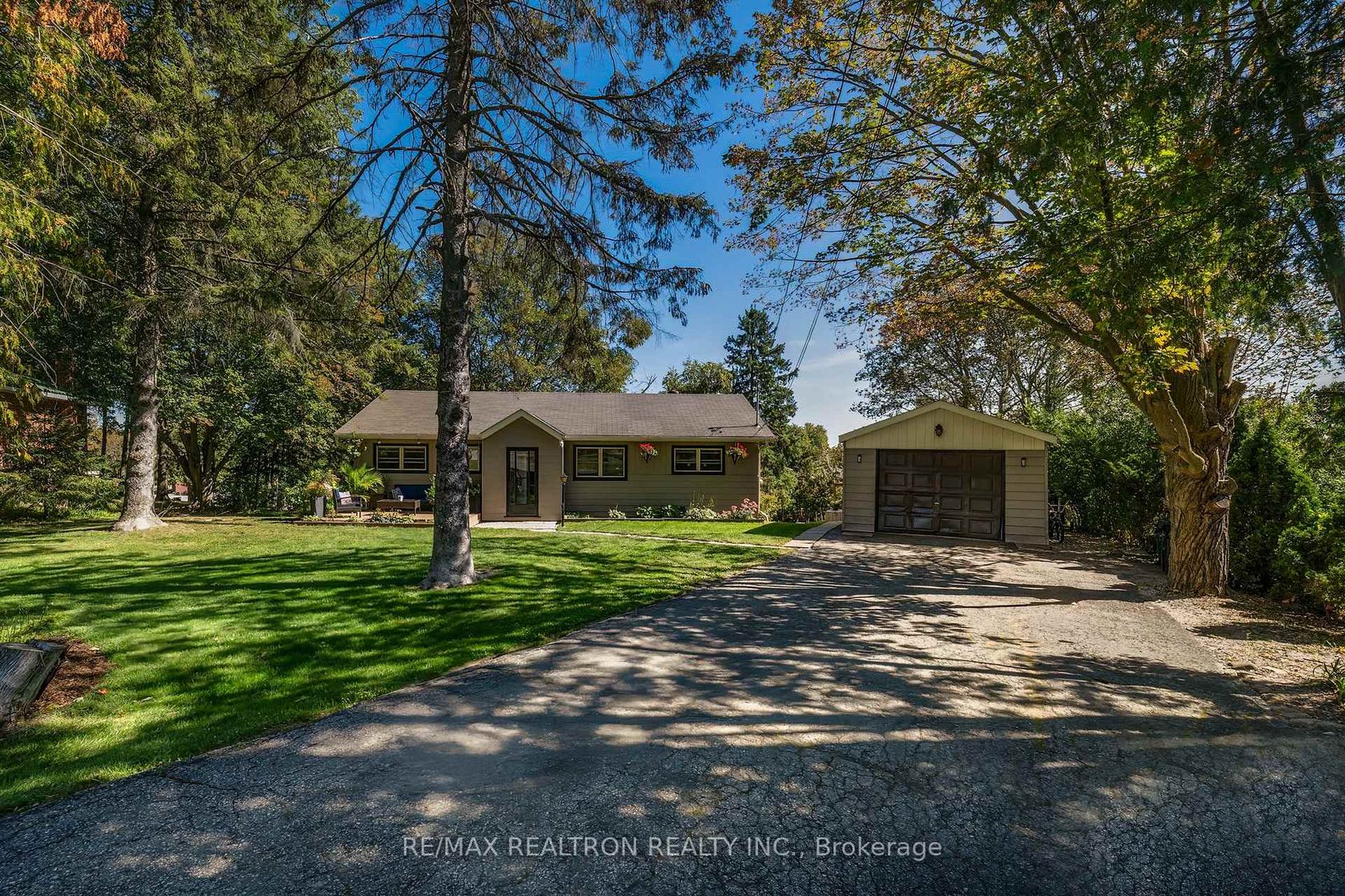 2010 Lea Road, Alcona, Innisfil photo number 2