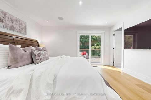 Photo 16 at 10 Catalina Drive, Scarborough Village, Toronto