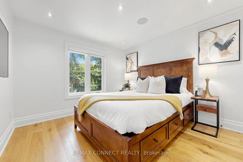 Photo 18 at 10 Catalina Drive, Scarborough Village, Toronto