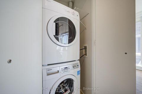 Photo 17 at 6209 - 1 Bloor Street E, Yonge Corridor, Toronto