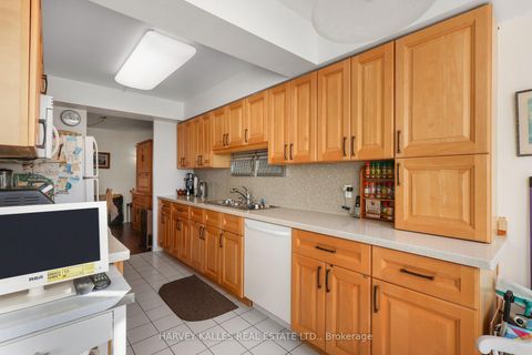 Photo 9 at 605 - 1121 Steeles Avenue W, Branson, Toronto