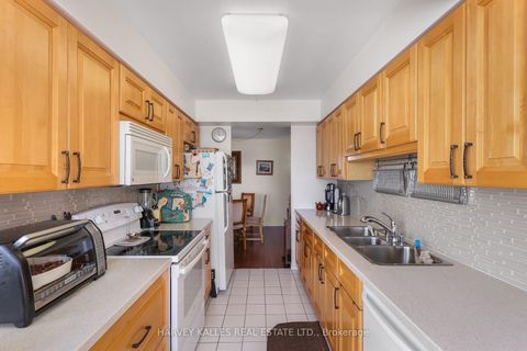 Photo 10 at 605 - 1121 Steeles Avenue W, Branson, Toronto
