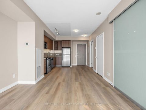 Photo 13 at 907 - 70 Distillery Lane, Waterfront Communities C8, Toronto