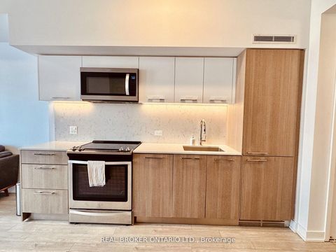 Photo 4 at 717 - 15 Baseball Place, South Riverdale, Toronto