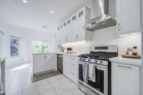 Photo 10 at 83 Stonebridge Boulevard, L'Amoreaux, Toronto