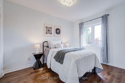 Photo 26 at 83 Stonebridge Boulevard, L'Amoreaux, Toronto