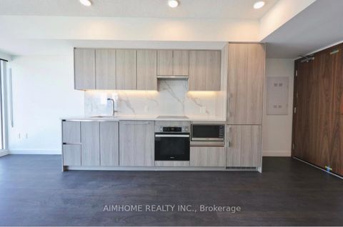 Photo 2 at 2001 - 1 Concord cityplace Way, Waterfront Communities C1, Toronto
