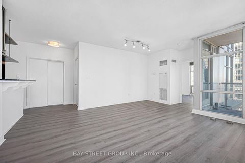 Photo 4 at 3703 - 35 Mariner Terrace, Waterfront Communities C1, Toronto