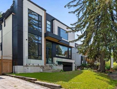 Photo 1 at 257 Lawrence Avenue E, York Mills, Toronto